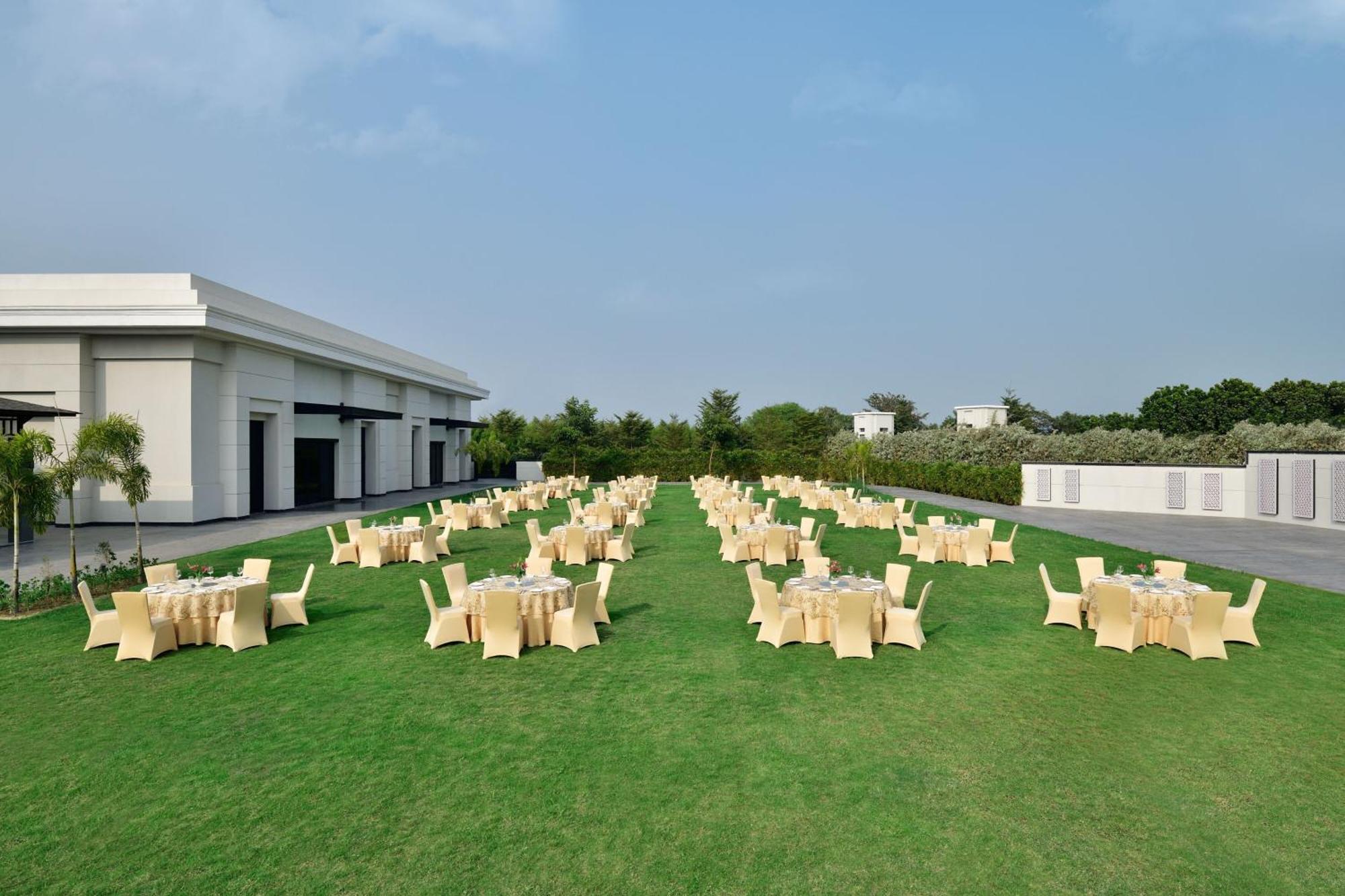Hotel Courtyard By Marriott Gorakhpur Exterior foto