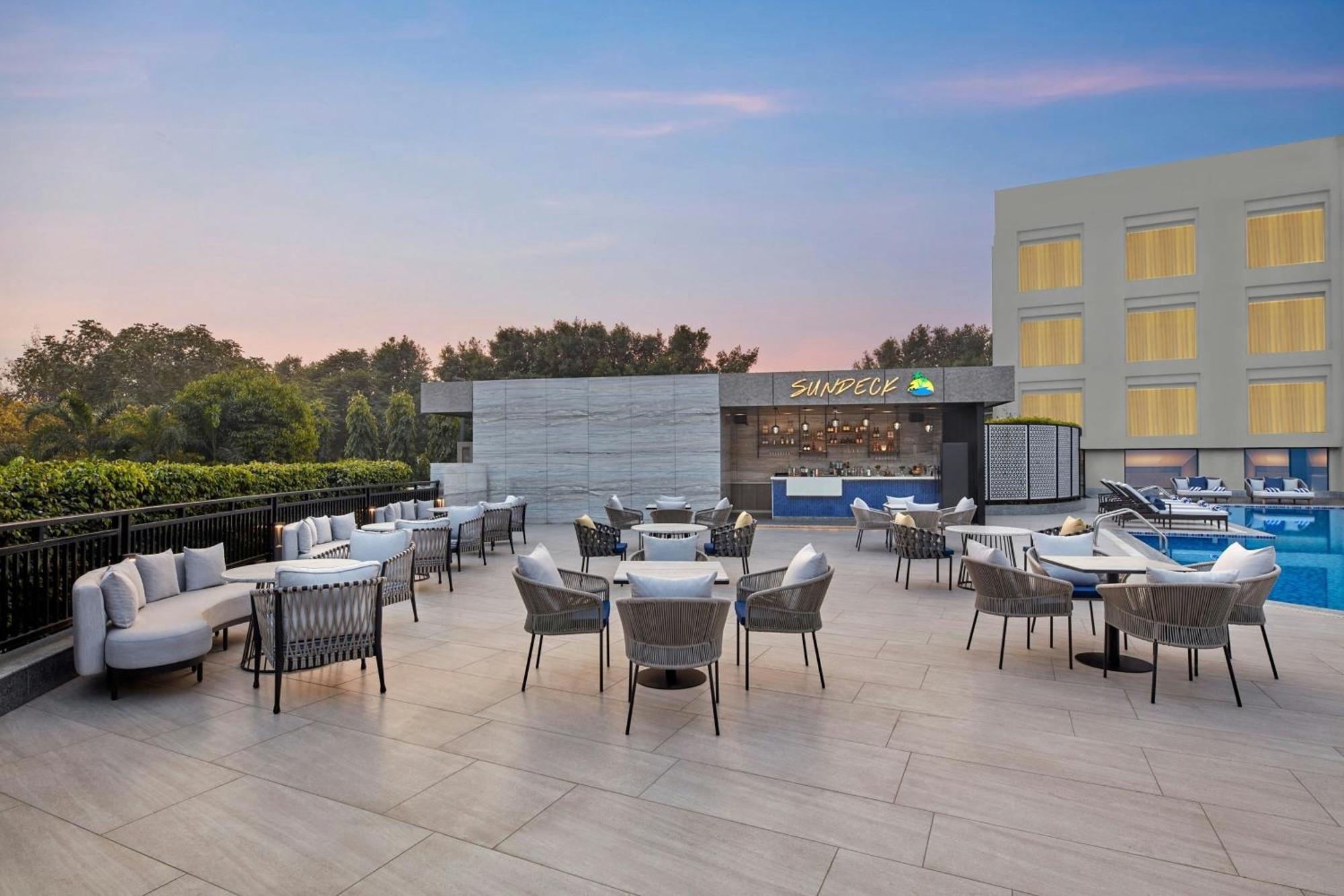 Hotel Courtyard By Marriott Gorakhpur Exterior foto
